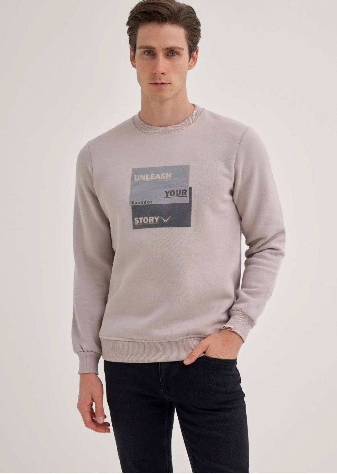 UNLEASH STORY Graphic Cotton Blend Relaxed Fit Sweatshirt