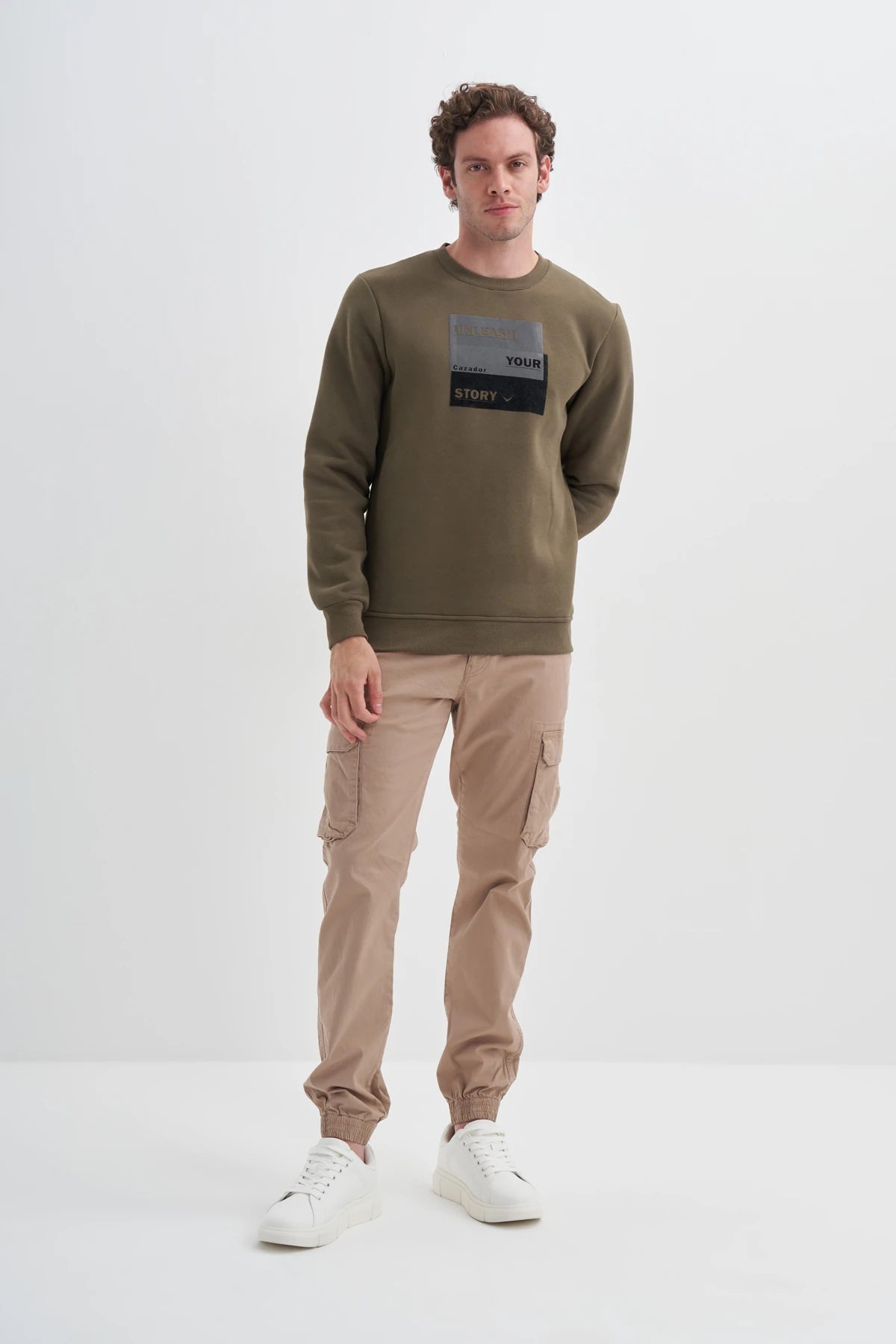 UNLEASH STORY Graphic Cotton Blend Relaxed Fit Sweatshirt
