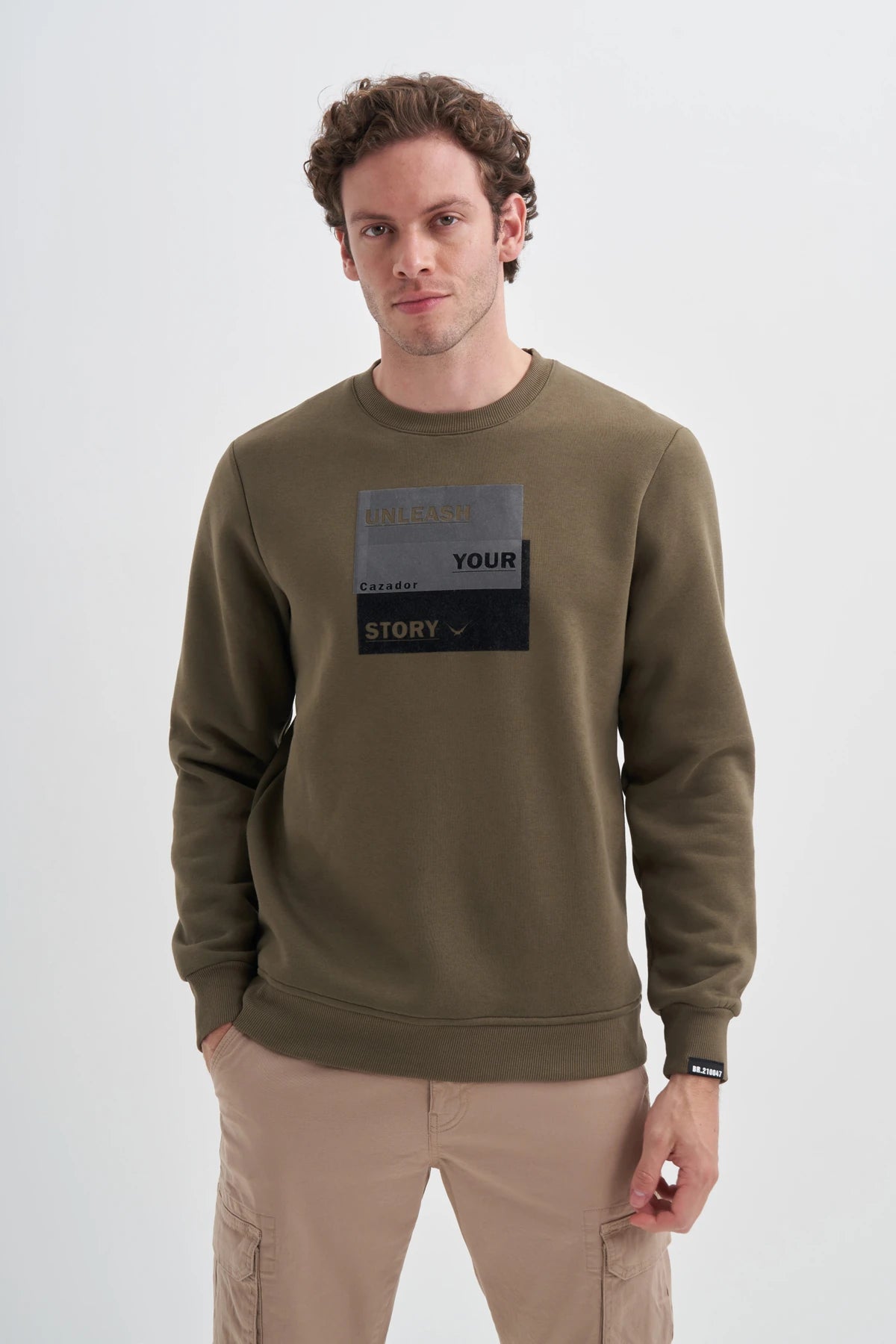 UNLEASH STORY Graphic Cotton Blend Relaxed Fit Sweatshirt