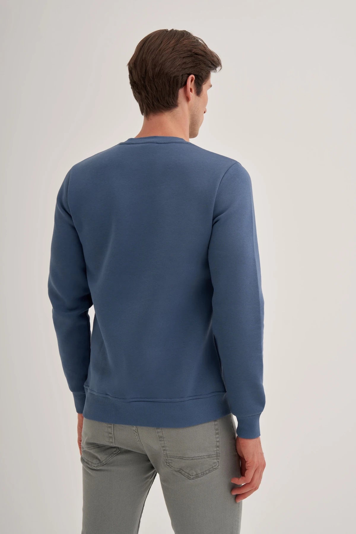 Stylized SNOW Print Cotton Blend Regular Fit Sweatshirt