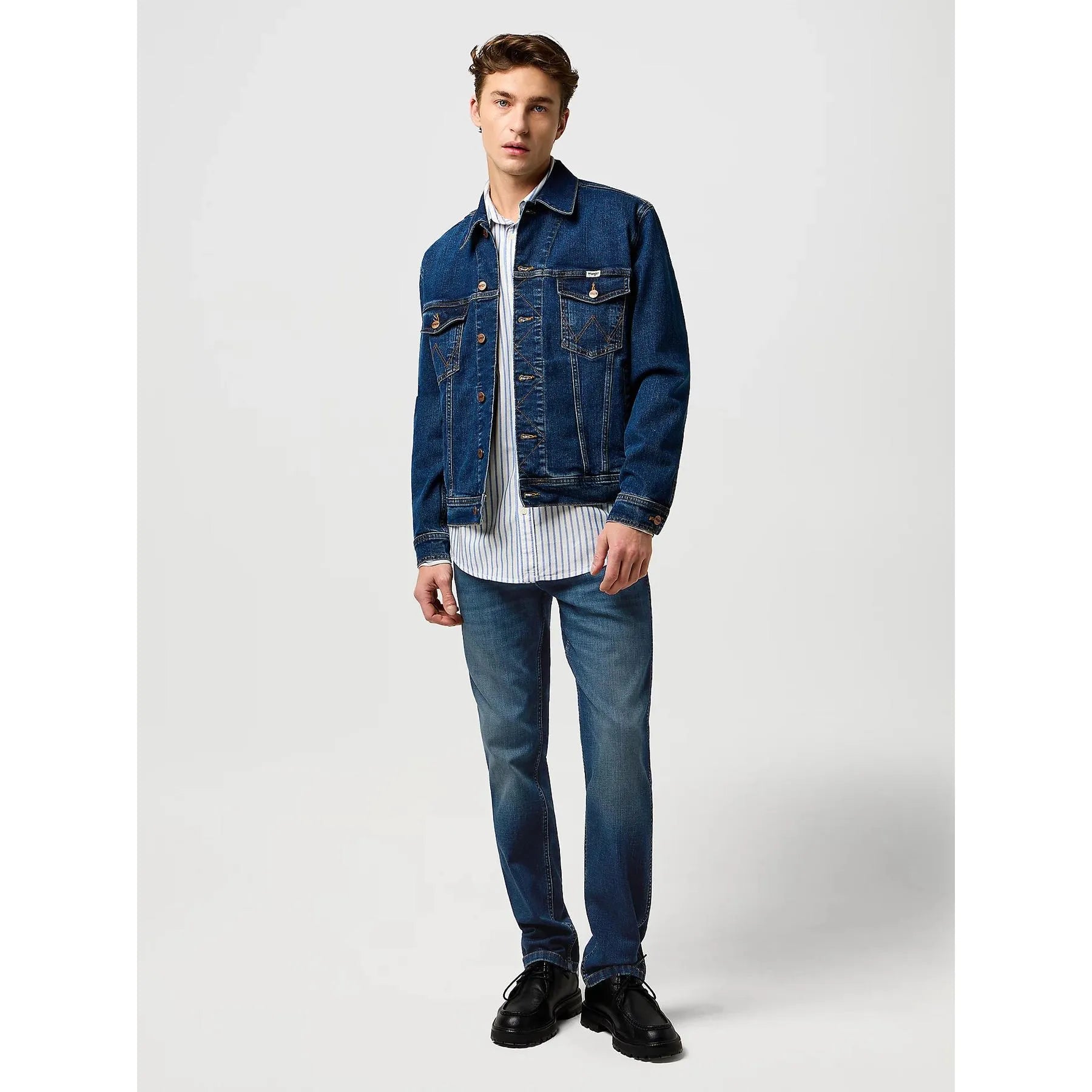 Wrangler Greensboro 803 Regular Straight in Marine Tint