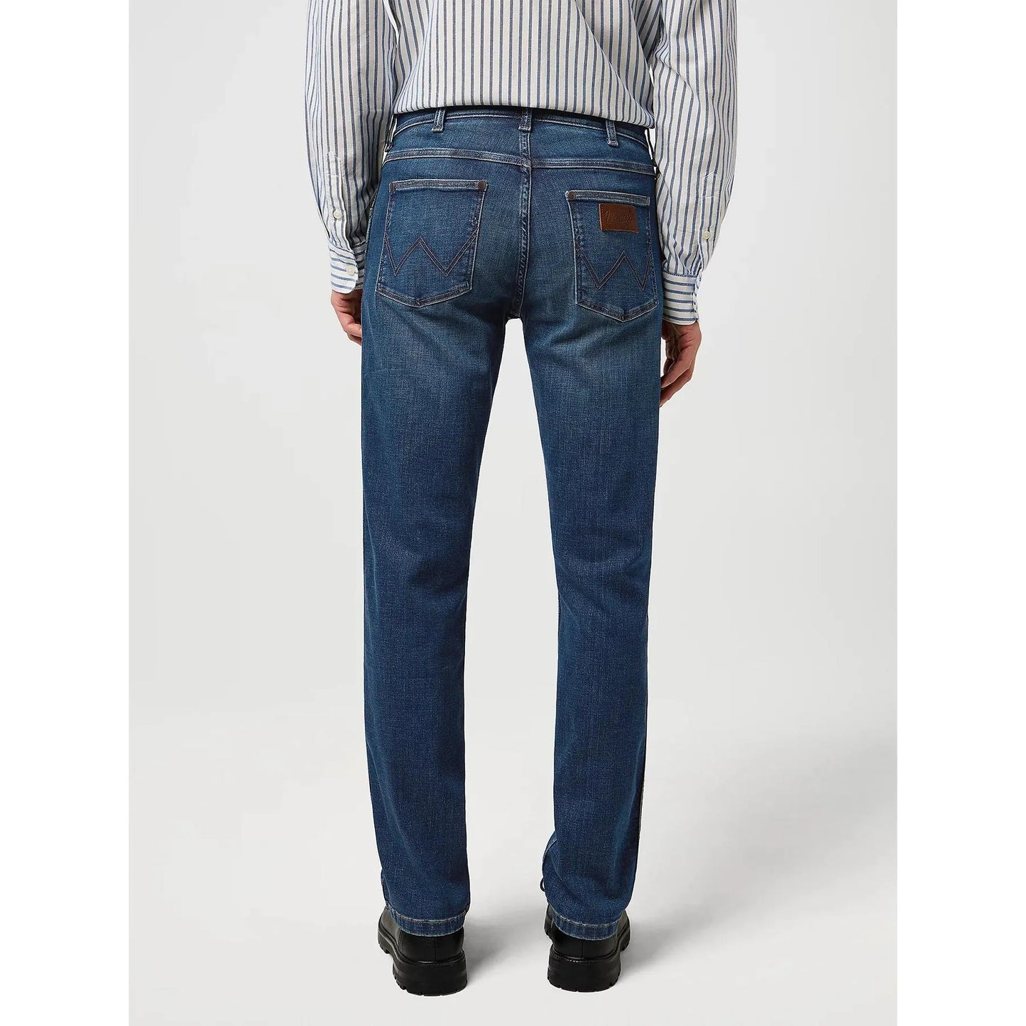 Wrangler Greensboro 803 Regular Straight in Marine Tint